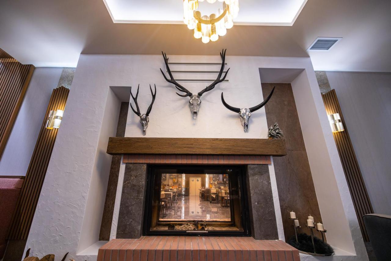 Hotel Belmont & Spa Sinaia Eksteriør billede