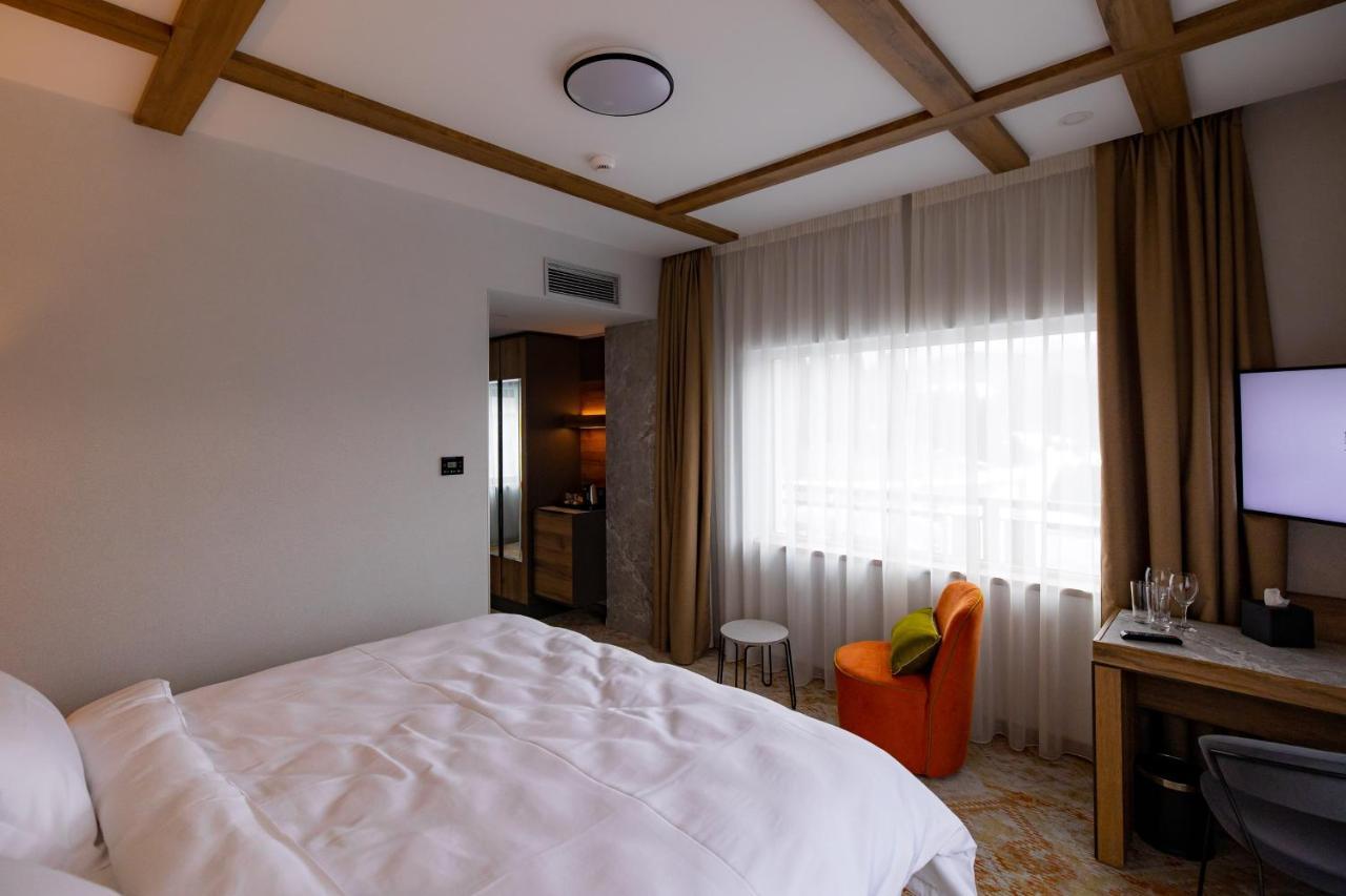 Hotel Belmont & Spa Sinaia Eksteriør billede